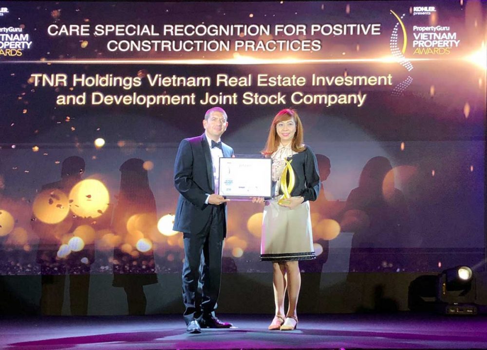 giải thưởng TNR Holdings Việt Nam -1