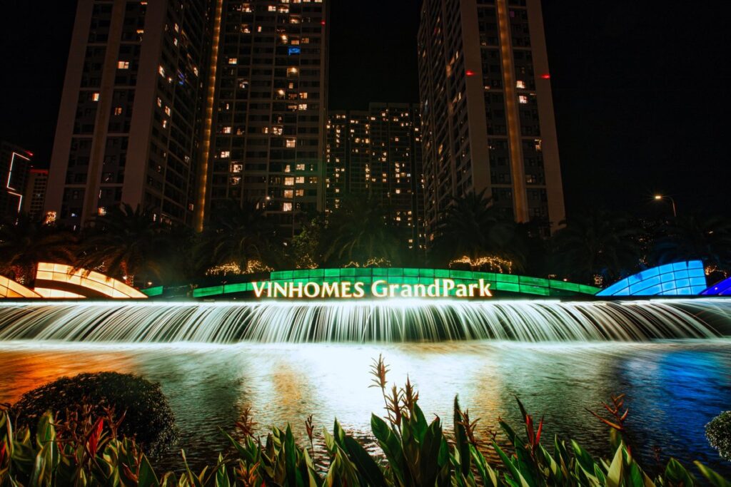 Hình ảnh tiến độ Vinhomes Grand Park