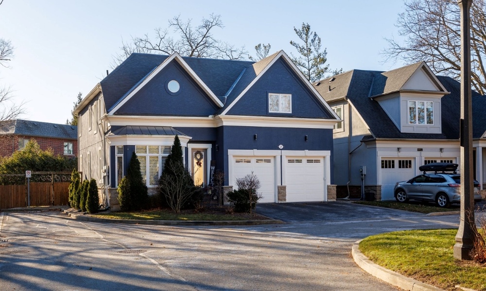 Nhà đâm đường