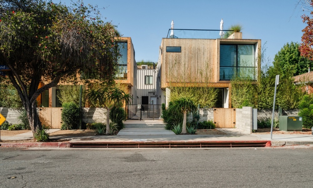 Nhà đâm đường