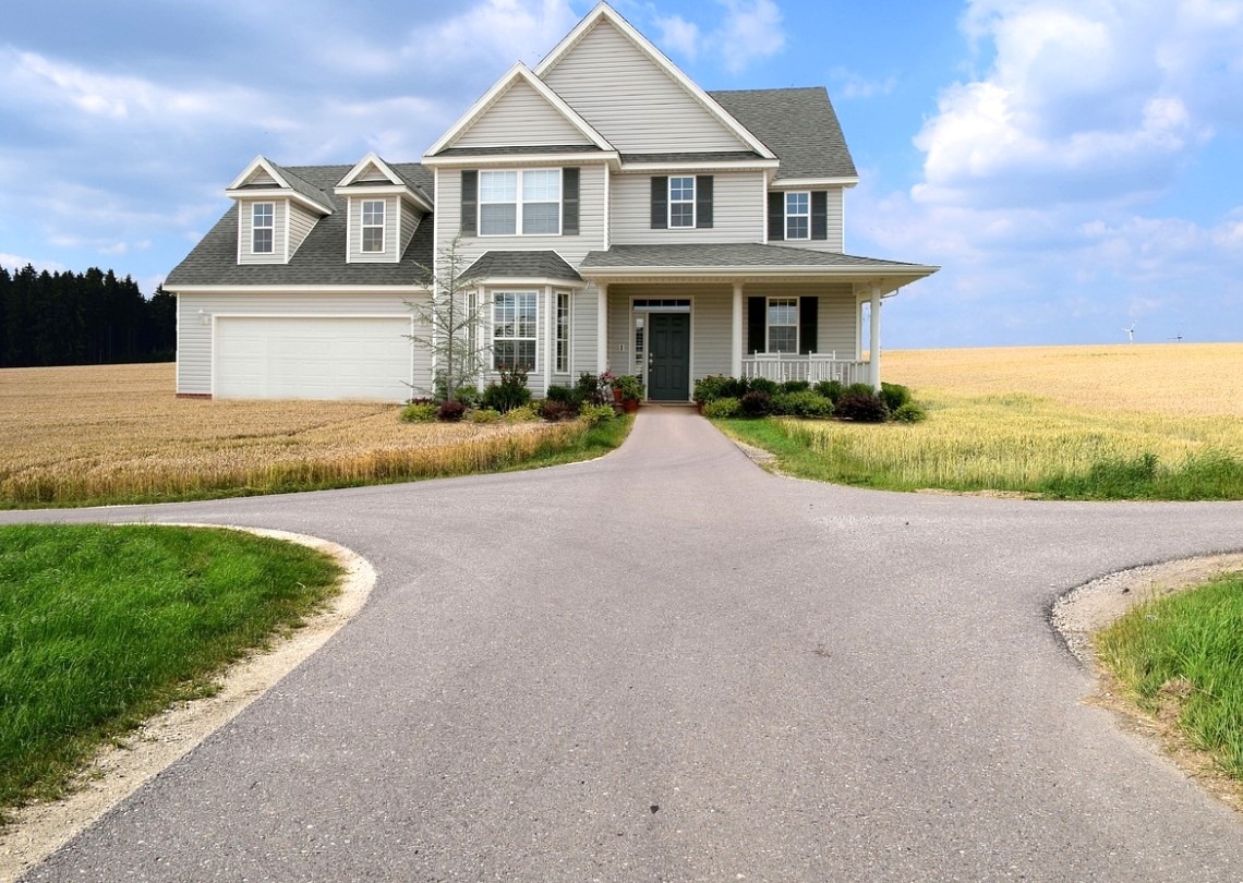 Nhà đâm đường