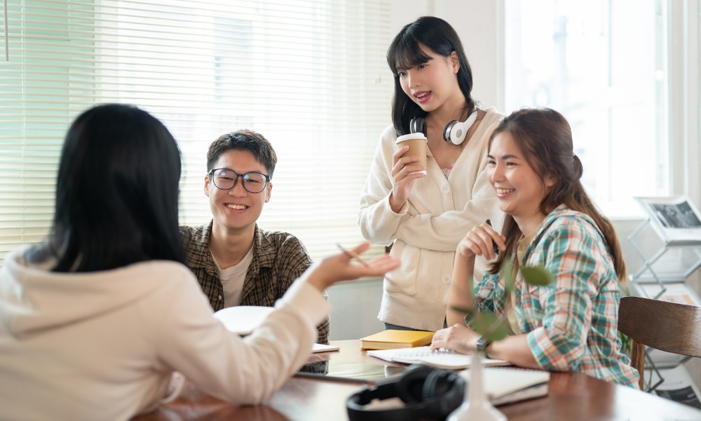 1980 hợp hướng nào