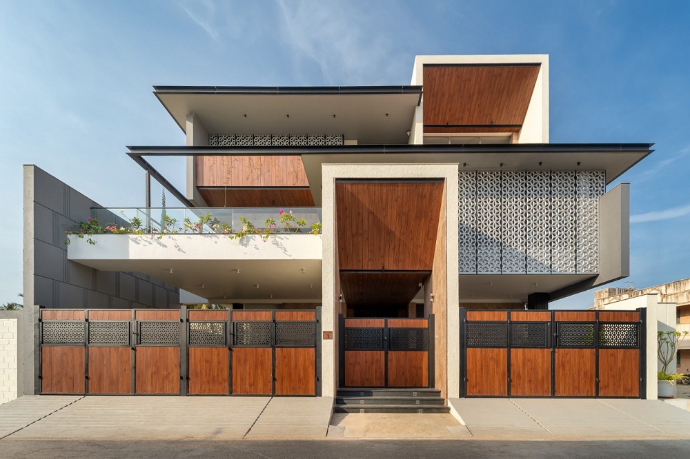 1985 hợp hướng nào