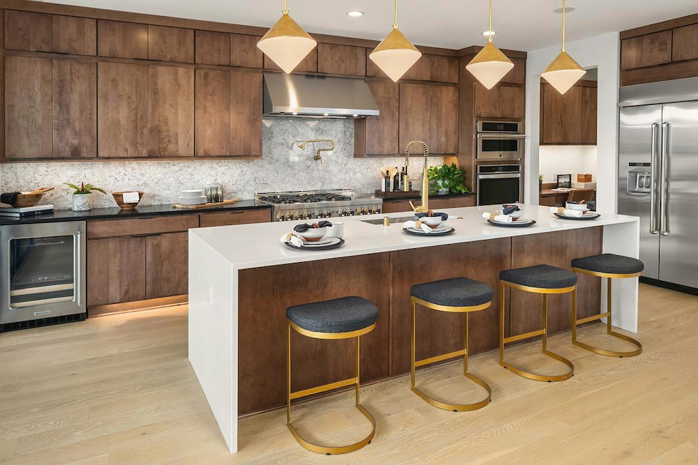 1999 hợp hướng nào