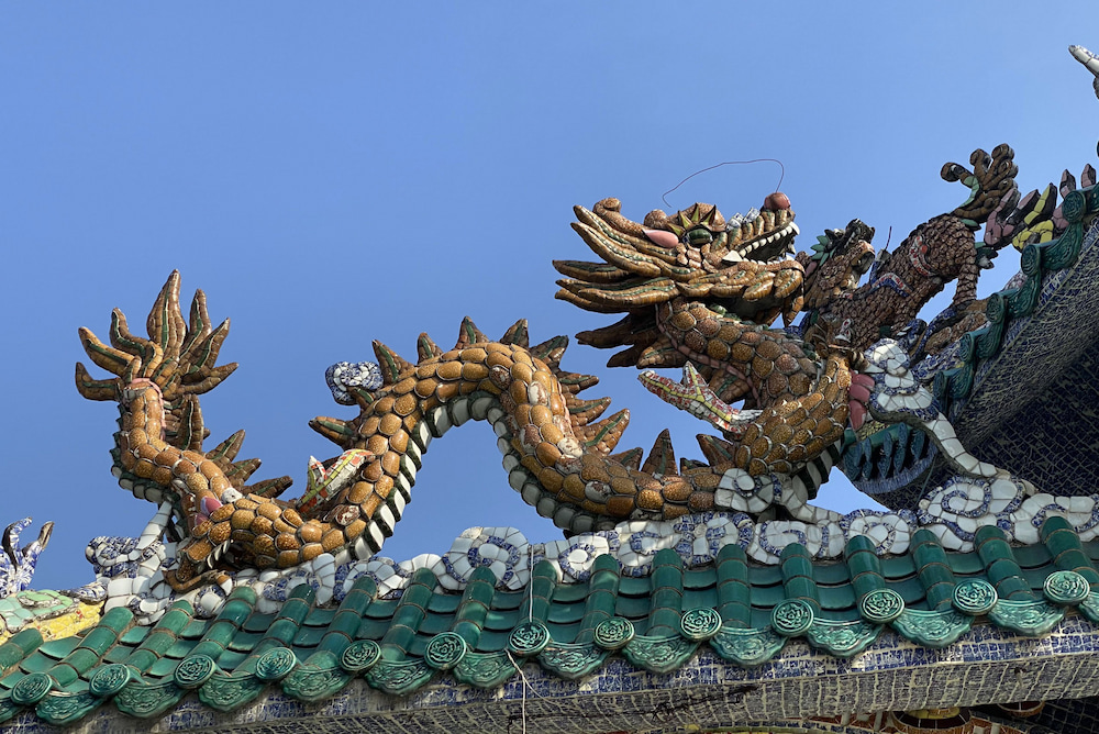 2000 hợp hướng nào