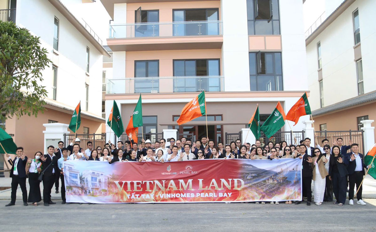 Đội ngũ Vietnam Land tham quan, khảo sát thực tế dự án Vinhomes Pearl Bay 