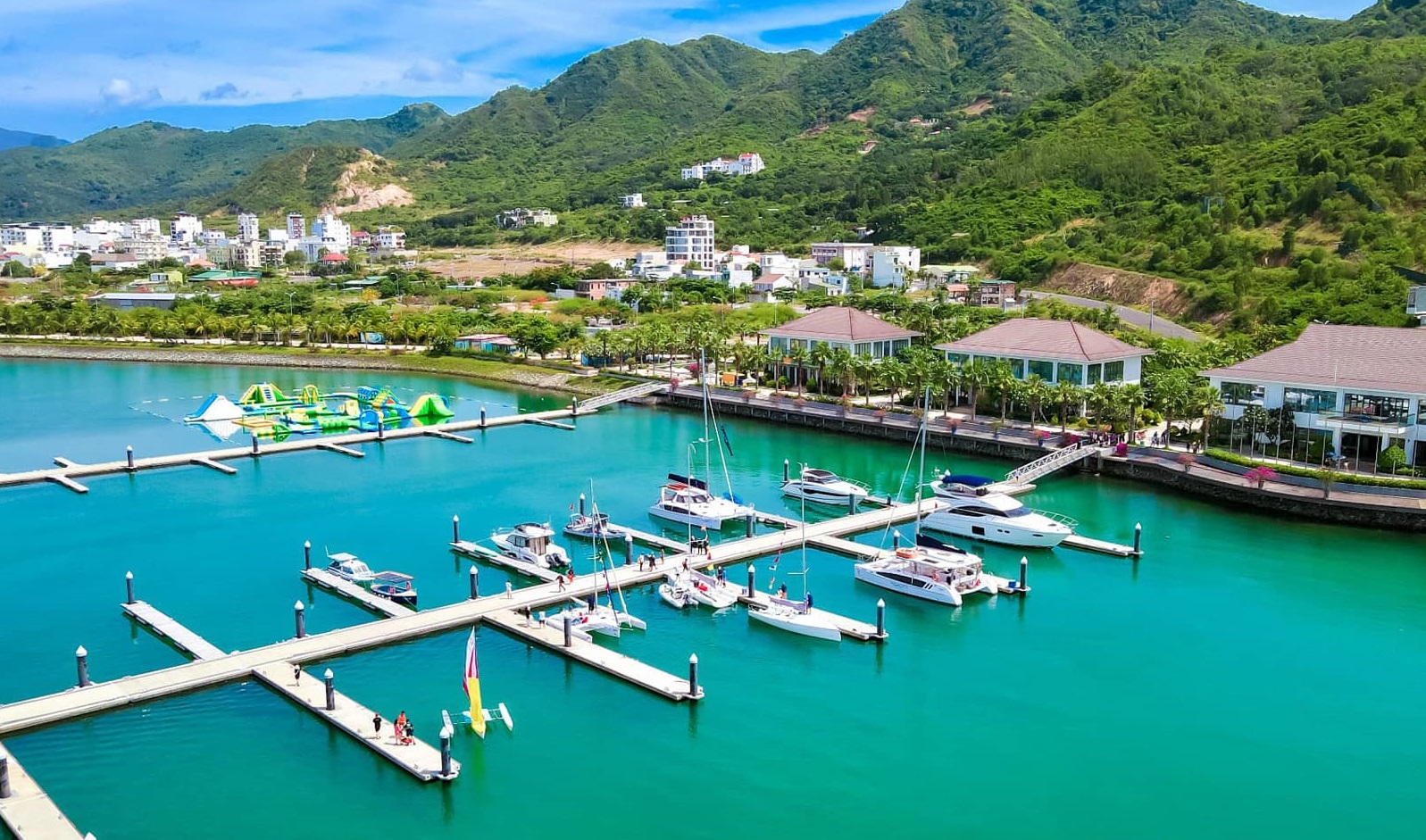 Bến thuyền quốc tế Ana Marina